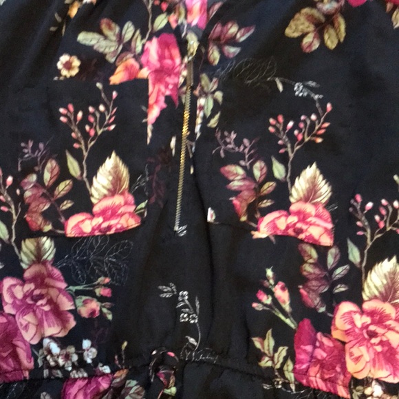 Flower dress - Picture 2 of 2